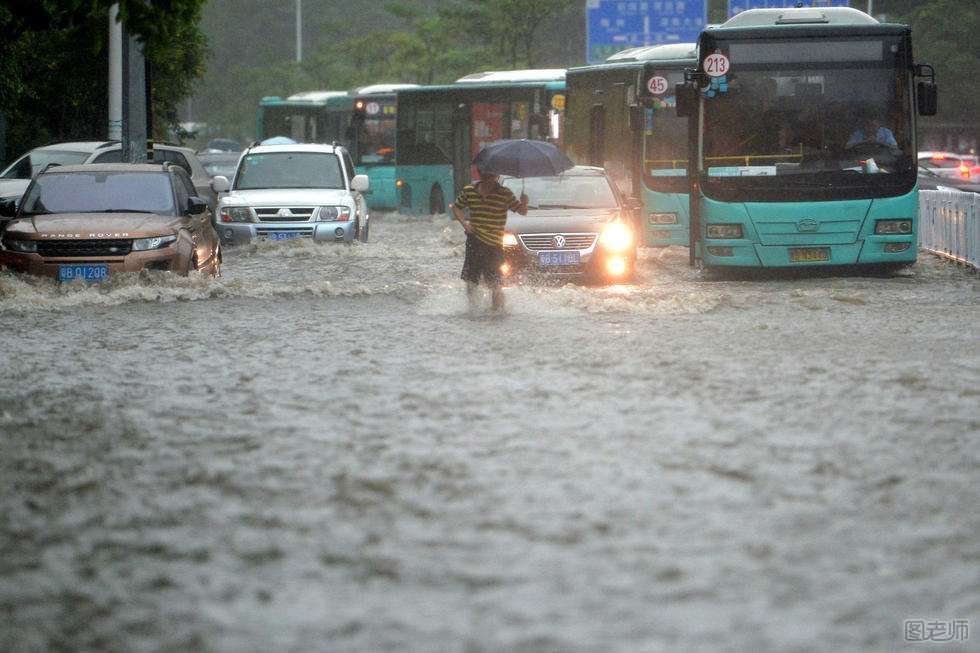 中东部7省区有暴雨 暴雨天气出行注意事项