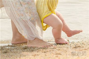 如何帮助宝宝学步 宝宝学步的误区有哪些
