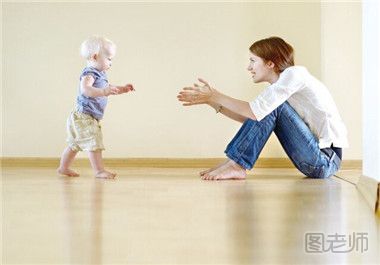 如何帮助宝宝学步 宝宝学步的误区有哪些