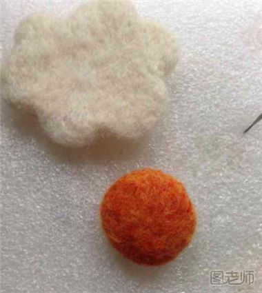 如何制作羊毛毡鸡蛋胸针 羊毛毡鸡蛋胸针制作教程