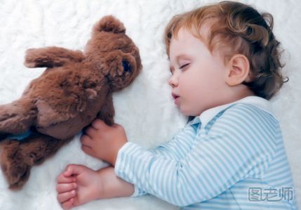 小孩晚上睡觉磨牙的原因 小孩睡觉磨牙有什么危害