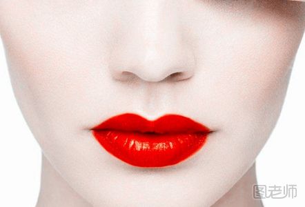 唇釉和唇膏有什么区别 唇釉和唇膏的区别是什么