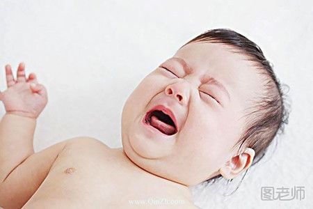 小宝宝总是夜里哭个不停怎么办 爸爸妈妈该如何应对