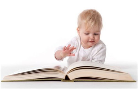 多读书对孩子有什么好处 开拓孩子的智力发展