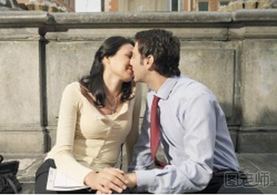 【图】接吻可以减肥么 接吻减肥的原理,舌吻可