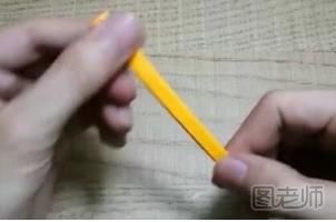 如何折叠一把小纸伞 最简单的小纸伞的折法