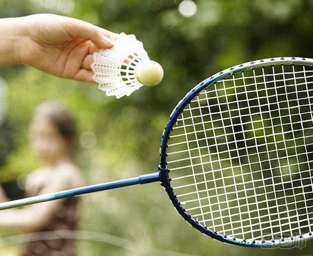 羽毛球的各种击球技巧 羽毛球有哪些厉害的击球技巧