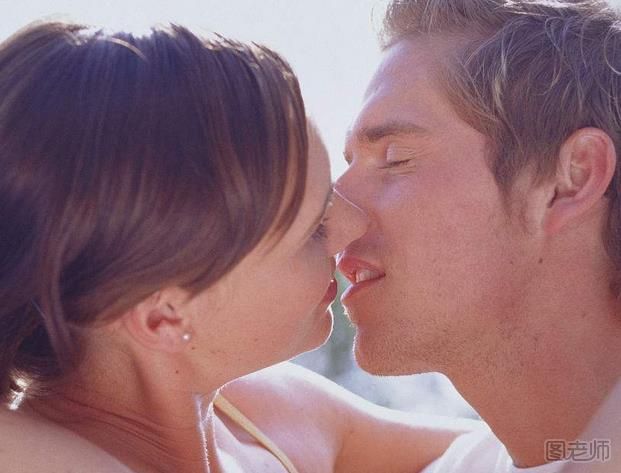 夫妻相是接吻造成的 怎么接吻最舒服
