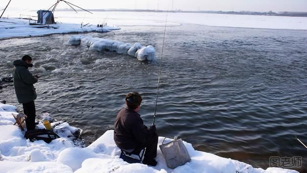冬季怎样钓鱼  冬季钓鱼有什么技巧