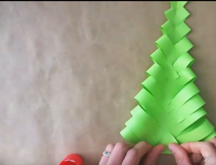 【图】怎样制作折纸圣诞树 折纸圣诞树教程