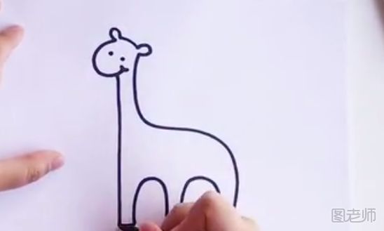 怎么用简笔画画长颈鹿