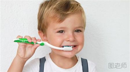 孩子的牙齿怎么变白？这些小妙招让孩子远离牙黄