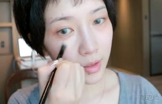 欧美混血妆图解教程 最适合亚洲人的欧美混血妆怎么画