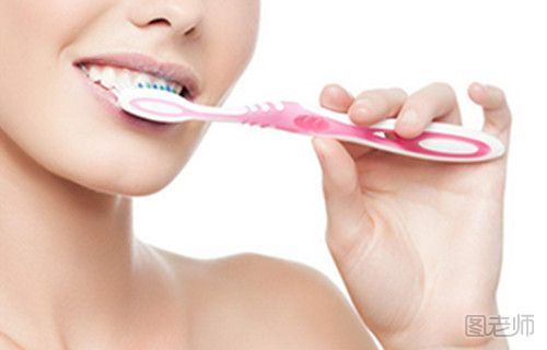 刷牙时牙龈出血是怎么回事？刷牙时牙龈出血怎么办