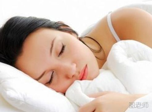 睡觉流口水是什么原因 睡觉流口水怎么办