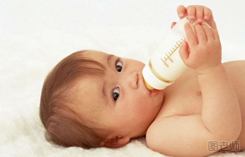 新手妈妈给宝宝冲奶粉的误区有哪些？怎么正确冲奶粉