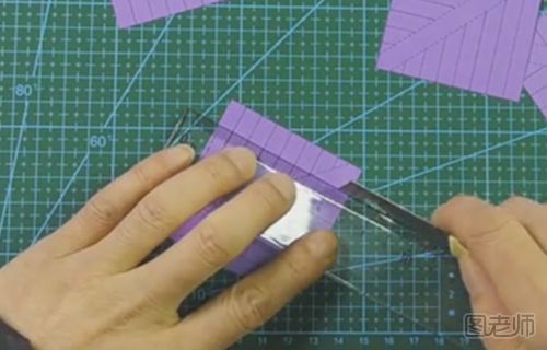 立体雪花的折纸视频教程 怎么折立体的雪花