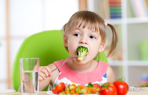 孩子不喜欢吃蔬菜怎么办？怎么纠正孩子挑食的问题