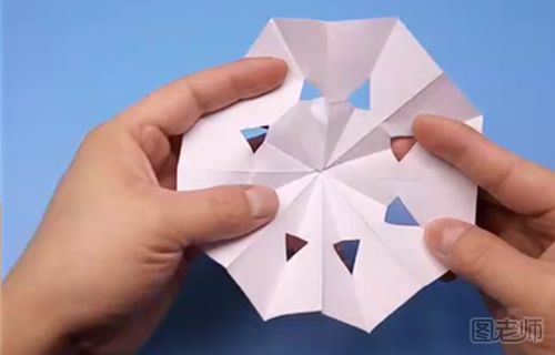 收缩迷你小雨伞的折纸教程 怎么折可以收缩的雨伞