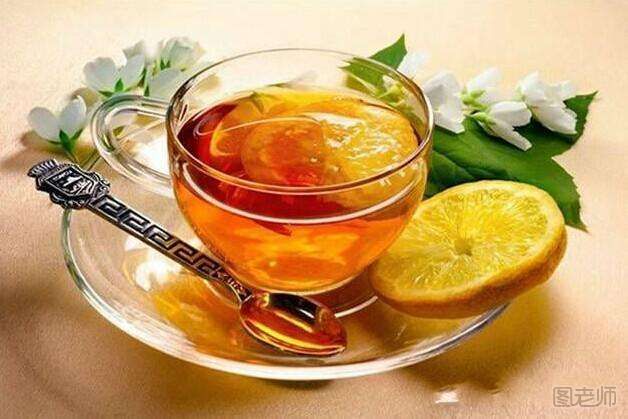 蜂蜜柠檬水可以用热水泡吗