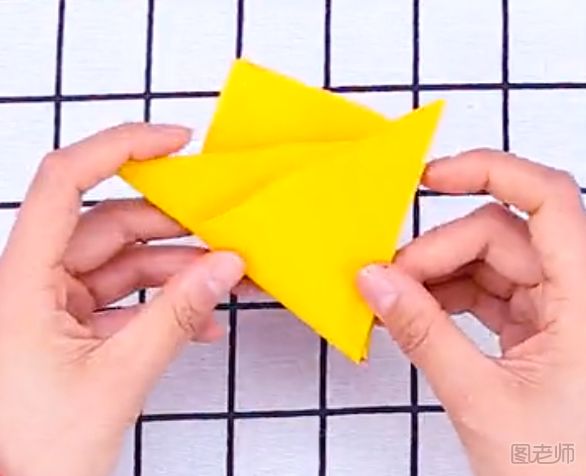 立体雪花折纸怎么折