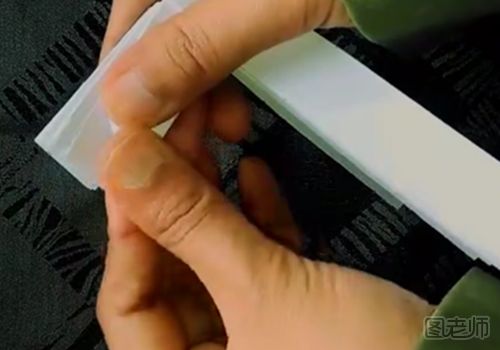 百褶花瓶的折纸视频教程 怎么折一个花瓶