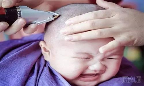 给婴儿理发时该注意什么