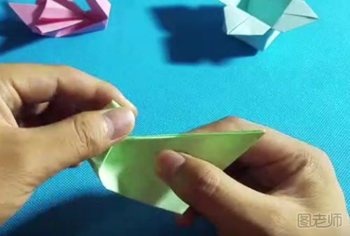 天鹅收纳盒折纸教程
