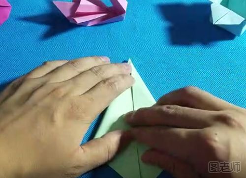 天鹅收纳盒折纸教程