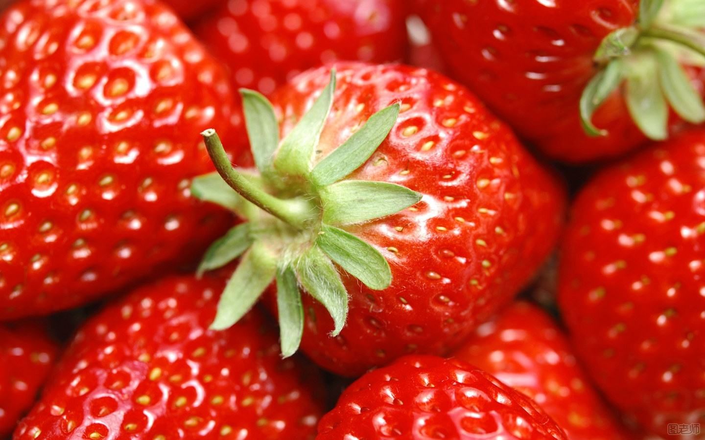 怎么挑选草莓