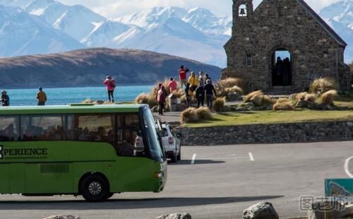 新西兰巴士游怎么样 在新西兰旅游如何选择大巴