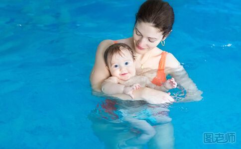 新生婴儿能游泳吗 婴儿游泳的好处有哪些