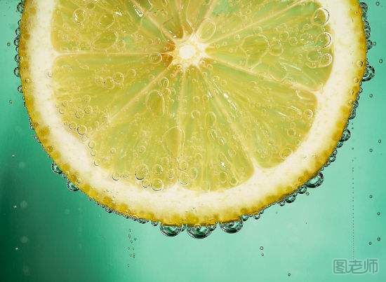 柠檬水洗脸的正确方法