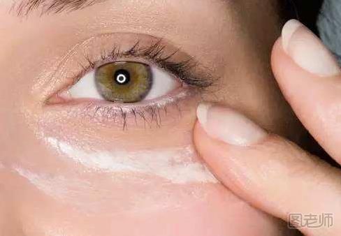 眼霜可以天天用吗 眼霜的正确用法