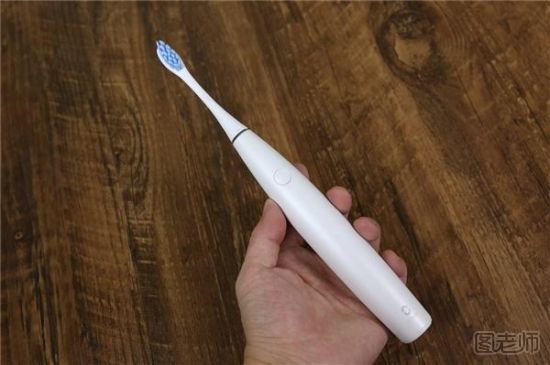 电动牙刷的危害 使用电动牙刷的注意事项