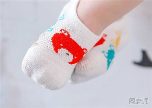 如何给宝宝挑选袜子
