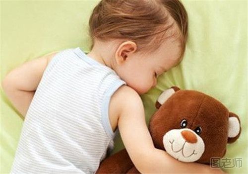 怎样让宝宝睡得更安稳 如何改善宝宝睡眠习惯.jpg