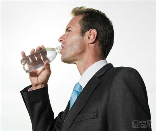 塑料杯喝水要注意什么