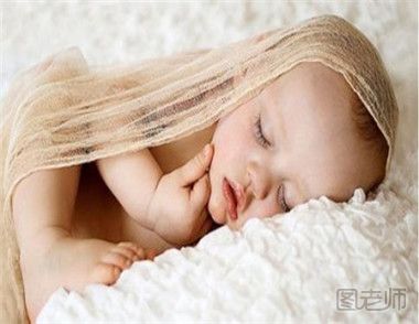 如何预防宝宝睡觉打呼噜 宝宝睡觉打呼噜有哪些原因.jpg