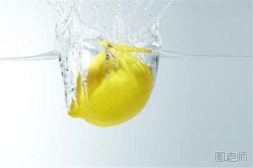 柠檬水洗脸步骤有哪些
