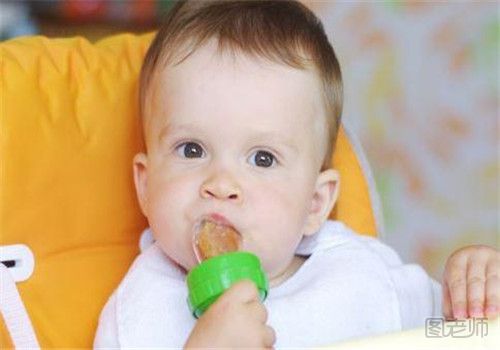宝宝怎么吃零食好 给宝宝吃零食的注意事项.jpg