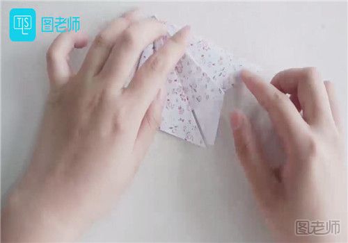 千纸鹤书签的折纸方法.jpg