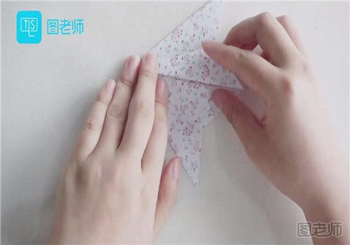 千纸鹤书签的折纸方法.jpg