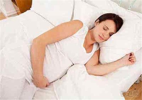 孕妇怎么睡觉更香 睡前需要注意这些事情.jpg