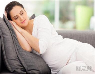 孕妇睡觉打鼾怎么办 孕妇打鼾的解决办法.jpg