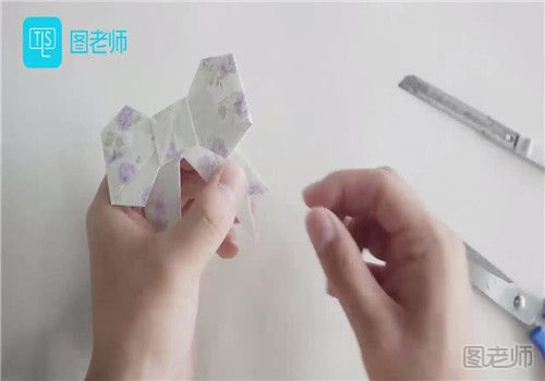 折纸蝴蝶结怎么做.jpg