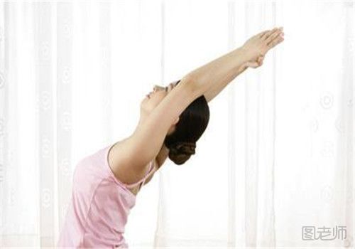 怎么做瑜伽瘦手臂 两种都很有效
