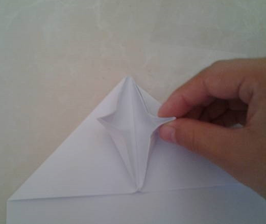最简单纸飞机的折叠方法图解教程