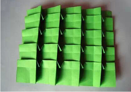 手工制作圣诞树折纸图解