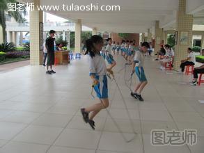 小学生跳绳的好处：对提高学习成绩有帮助